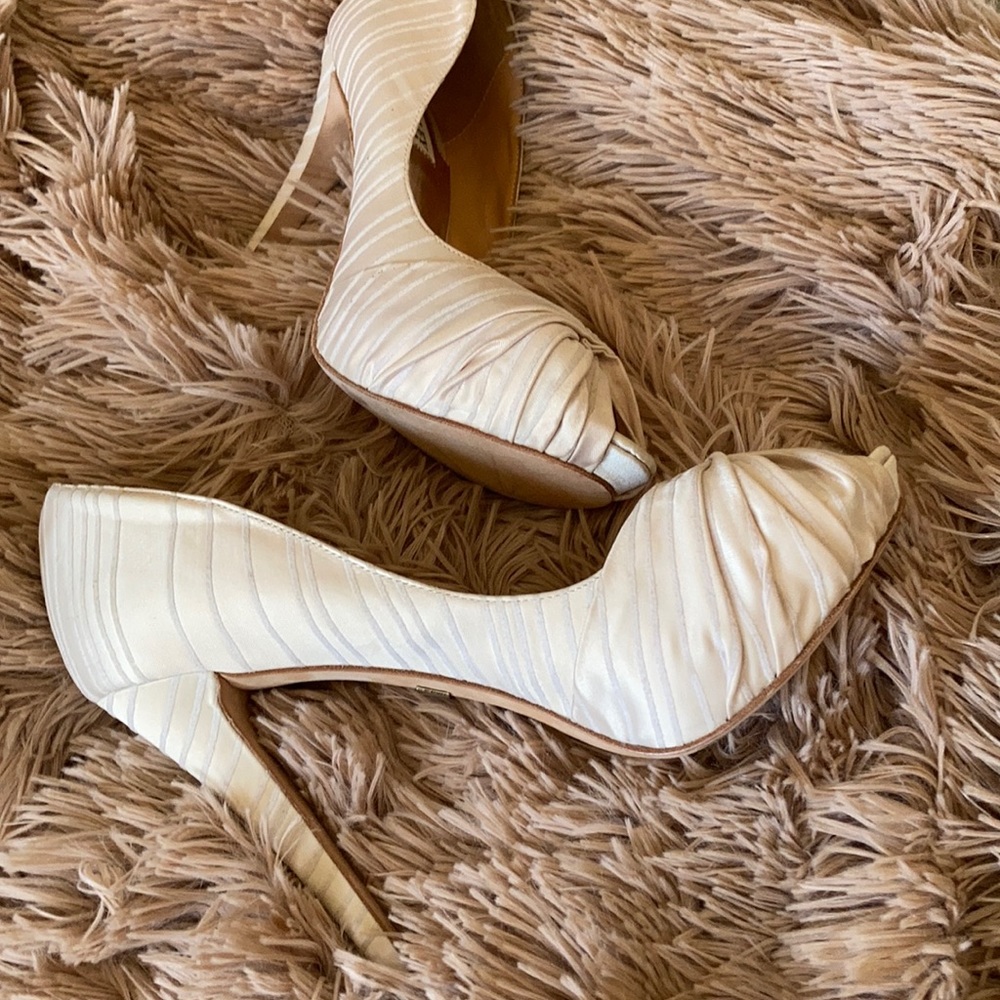 Badgley Mischika Peep-toe Heels